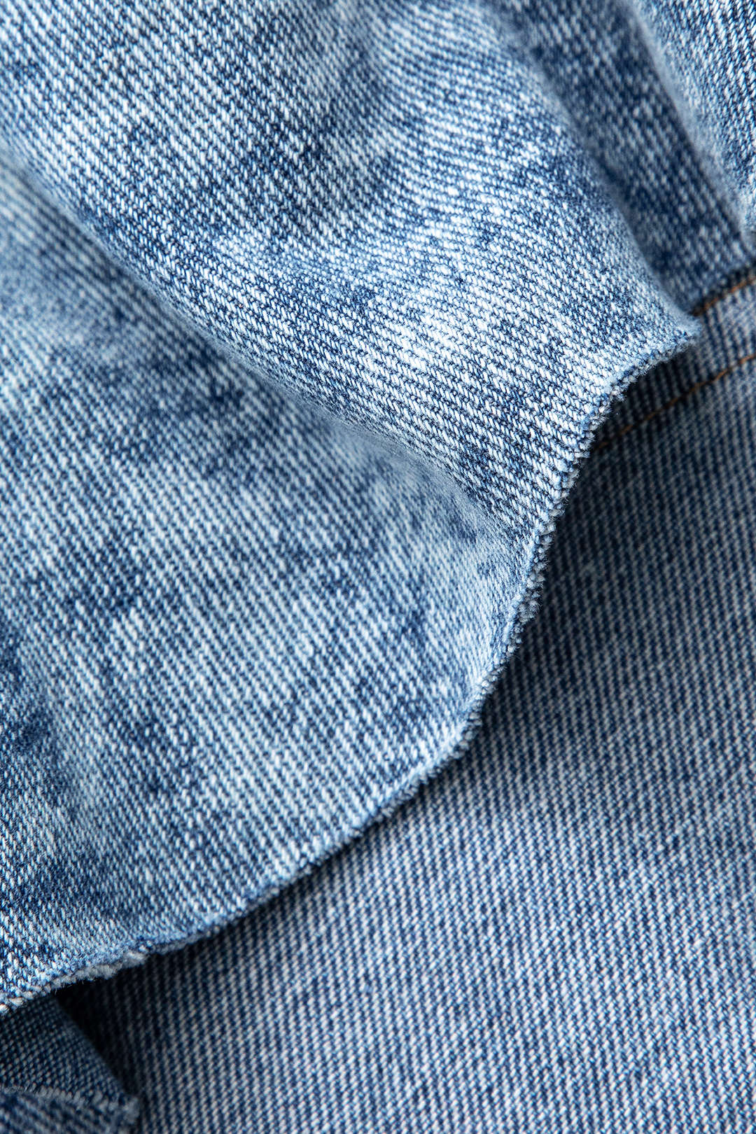 Frayed Hem Wide Leg Denim Shorts - Image 4