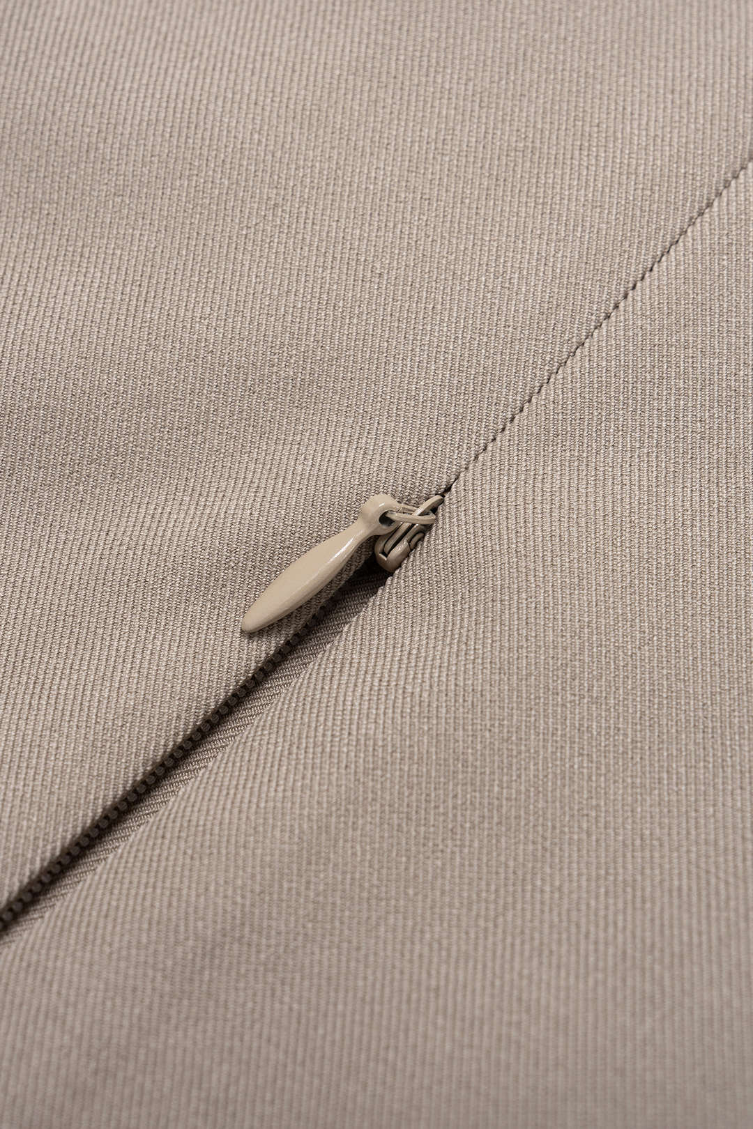 One Shoulder Metallic Decor Zipper Asymmetrical Long-Sleeve Shirt - Image 5