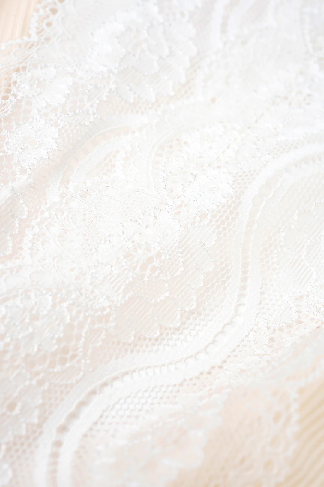 Patchwork Lace Tie Front V-Neck Sleeveless Bodysuit - Image 3