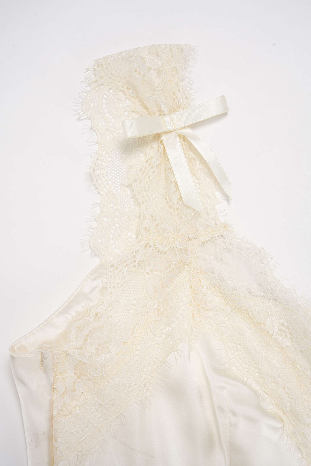 Satin Patchwork Lace V-Neck Bow Cami Top - Image 3