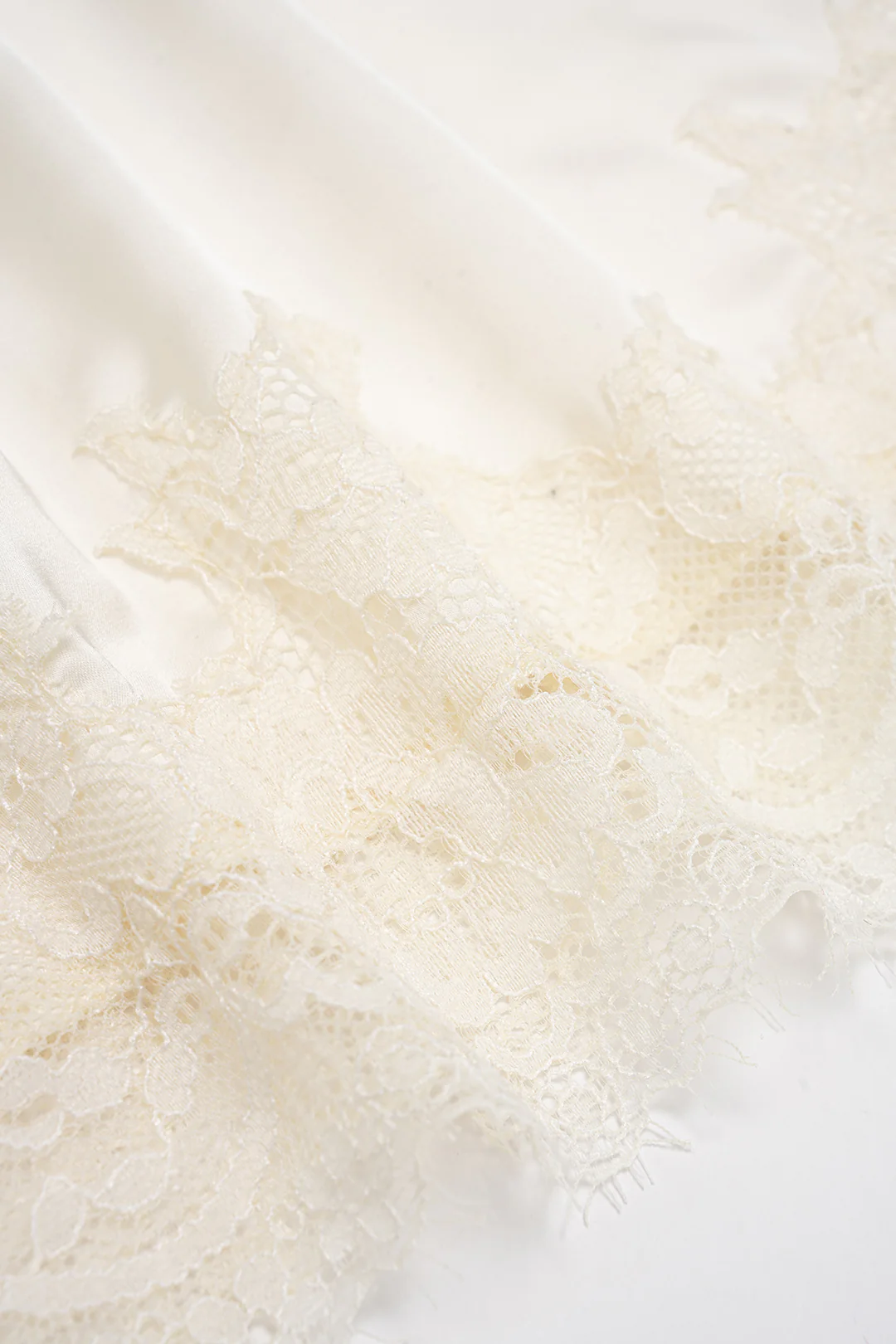 Satin Patchwork Lace V-Neck Bow Cami Top - Image 4